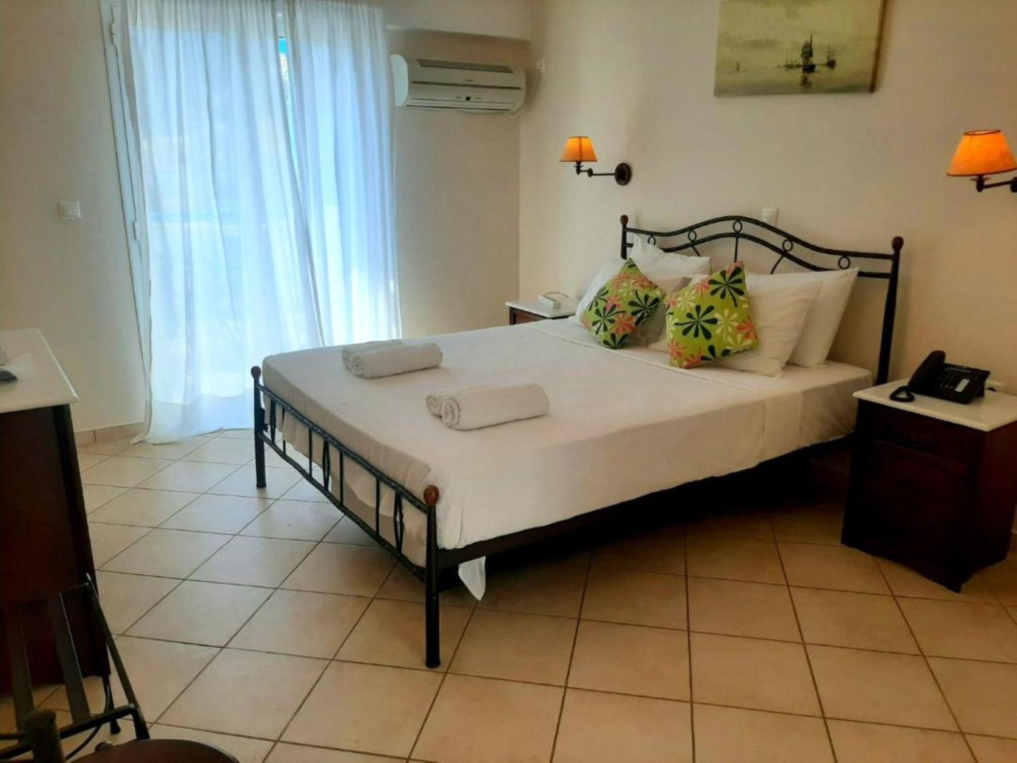 Romantica Hotel Agia Pelagia  Buitenkant foto